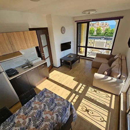 公寓 Sea View Apartment, Morsky Bryag 圣弗拉斯