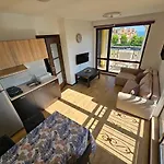 شقة Sunny Holidays Apartment, Morsky Bryag سفيتي فلاس