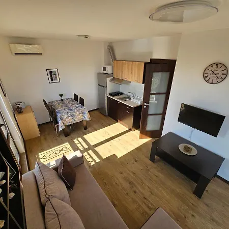 Sunny Holidays Apartment, Morsky Bryag *