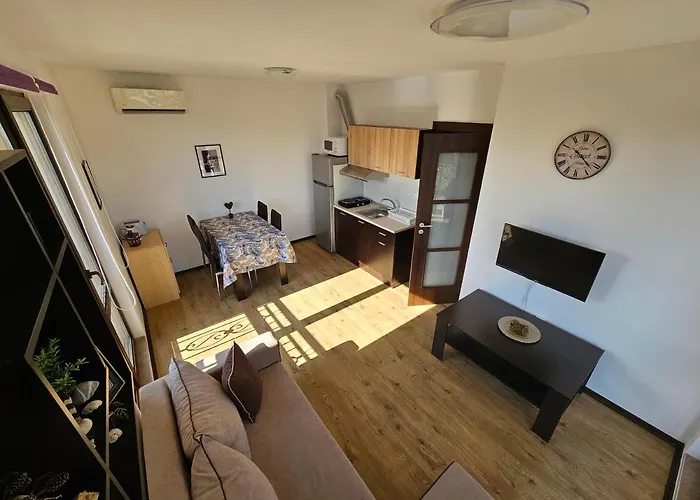 Sea View Apartment, Morsky Bryag *